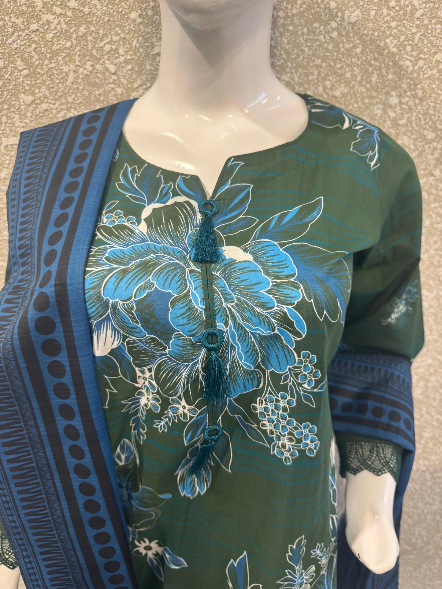 Premium Ladies Lawn Stitched - Emerald green